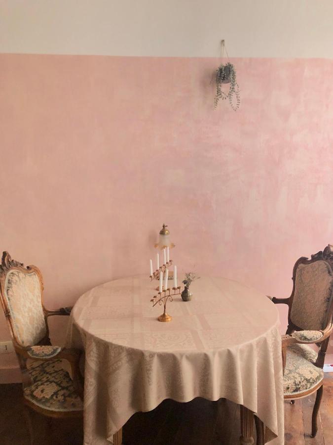 Charme D'Ancien Au Coeur De Vieux-Tours Apartamento Exterior foto