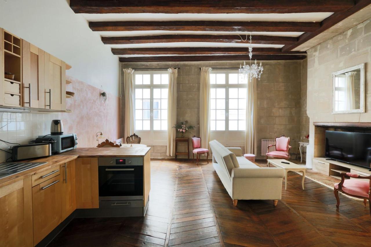 Charme D'Ancien Au Coeur De Vieux-Tours Apartamento Exterior foto